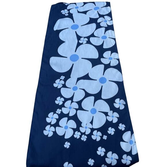 SVITZER 100% Silk Navy Floral Scarf - Picture 9 of 12